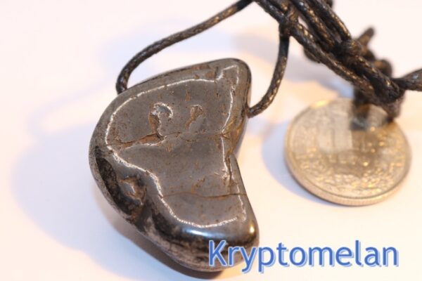 Kryptomelan Anhänger