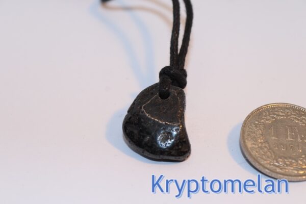 Kryptomelan Anhänger – Bild 2