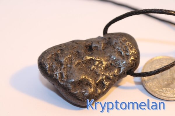 Kryptomelan Anhänger